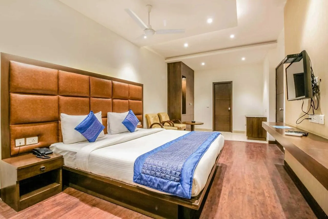 Hotel Smart Villa 3 By Royal Collection Gurgaon